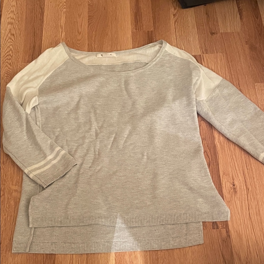 Duffy Gray and white Sweater